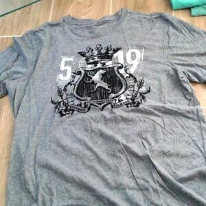 Men Short sleeve small size  T shirt from Express